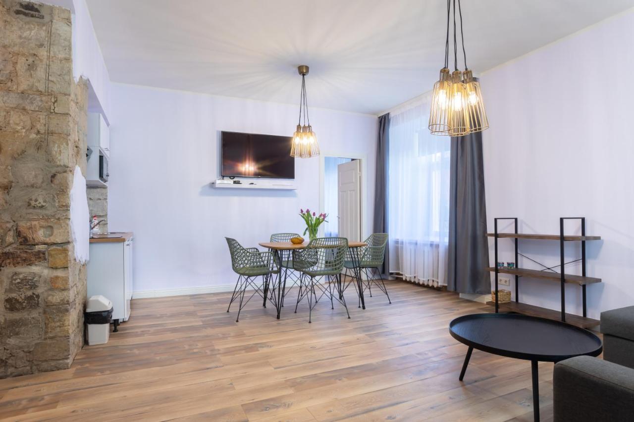 Südalinna apartment Kuressaare Bagian luar foto