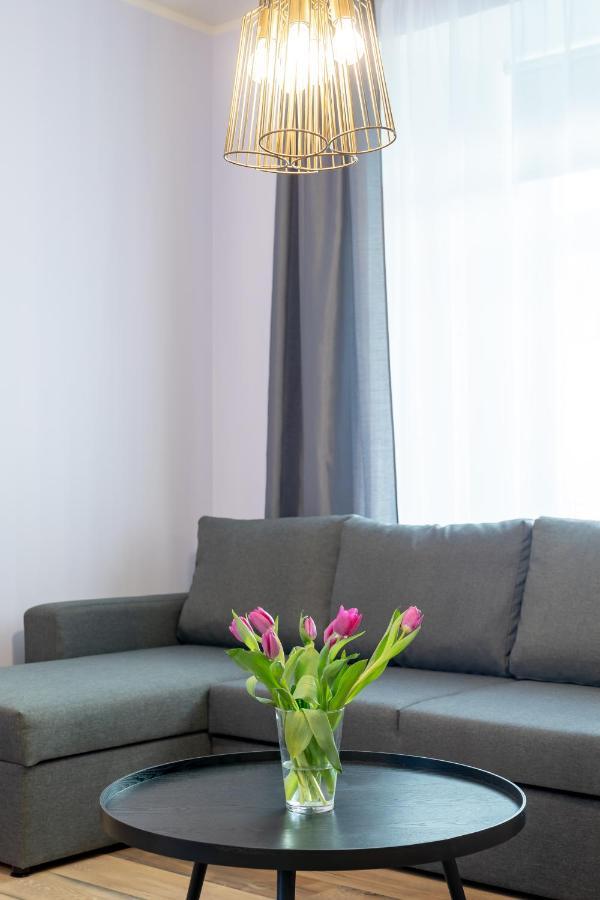 Südalinna apartment Kuressaare Bagian luar foto