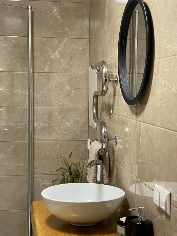 Südalinna apartment Kuressaare Bagian luar foto