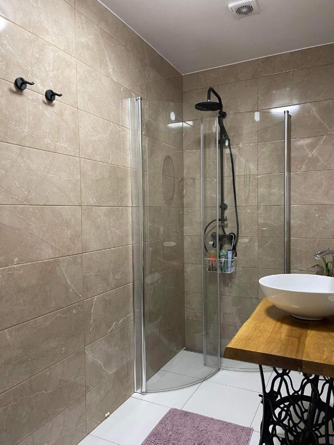 Südalinna apartment Kuressaare Bagian luar foto